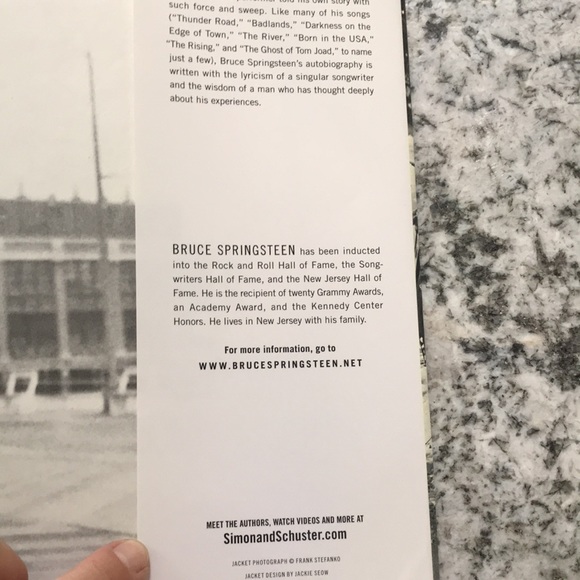 Born To Run- Bruce Springsteen Book - Picture 5 of 5